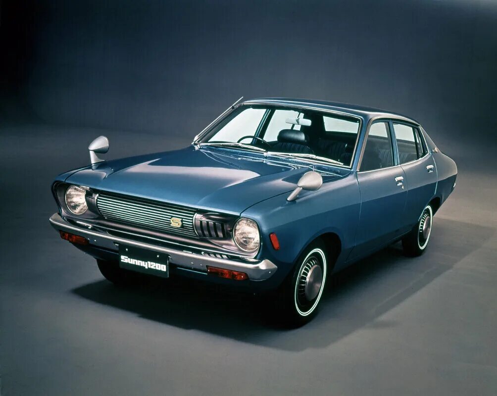 Ниссан в старом кузове фото Nissan Sunny 1973, 1974, 1975, 1976, седан, 3 поколение, B210 технические характ