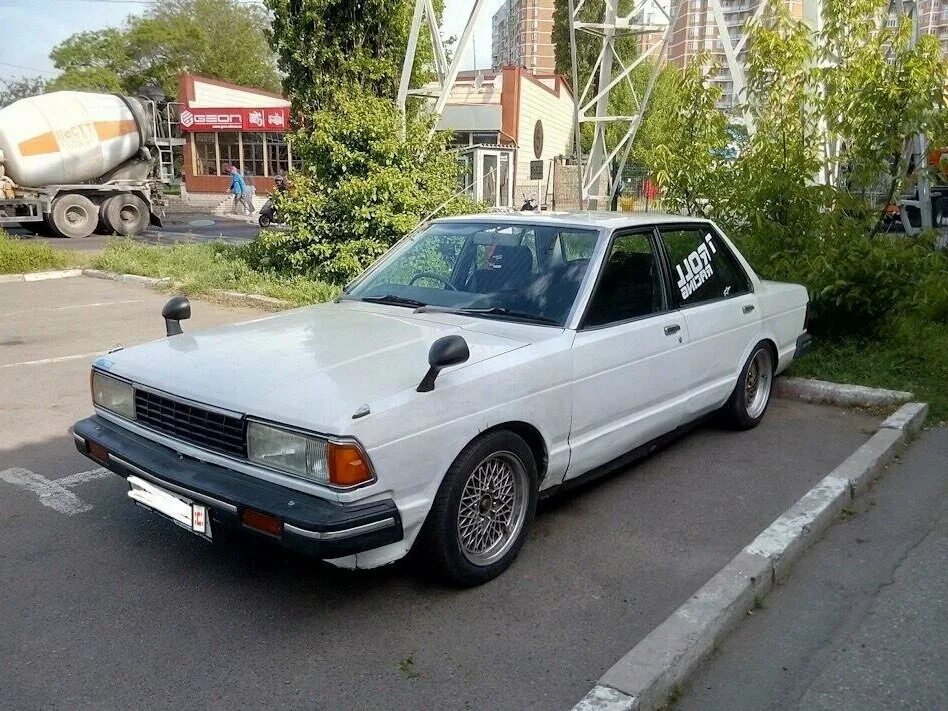 Ниссан в старом кузове фото Купить б/у Nissan Bluebird VII (U11) 1.8 AT (90 л.с.) бензин автомат в Новосибир