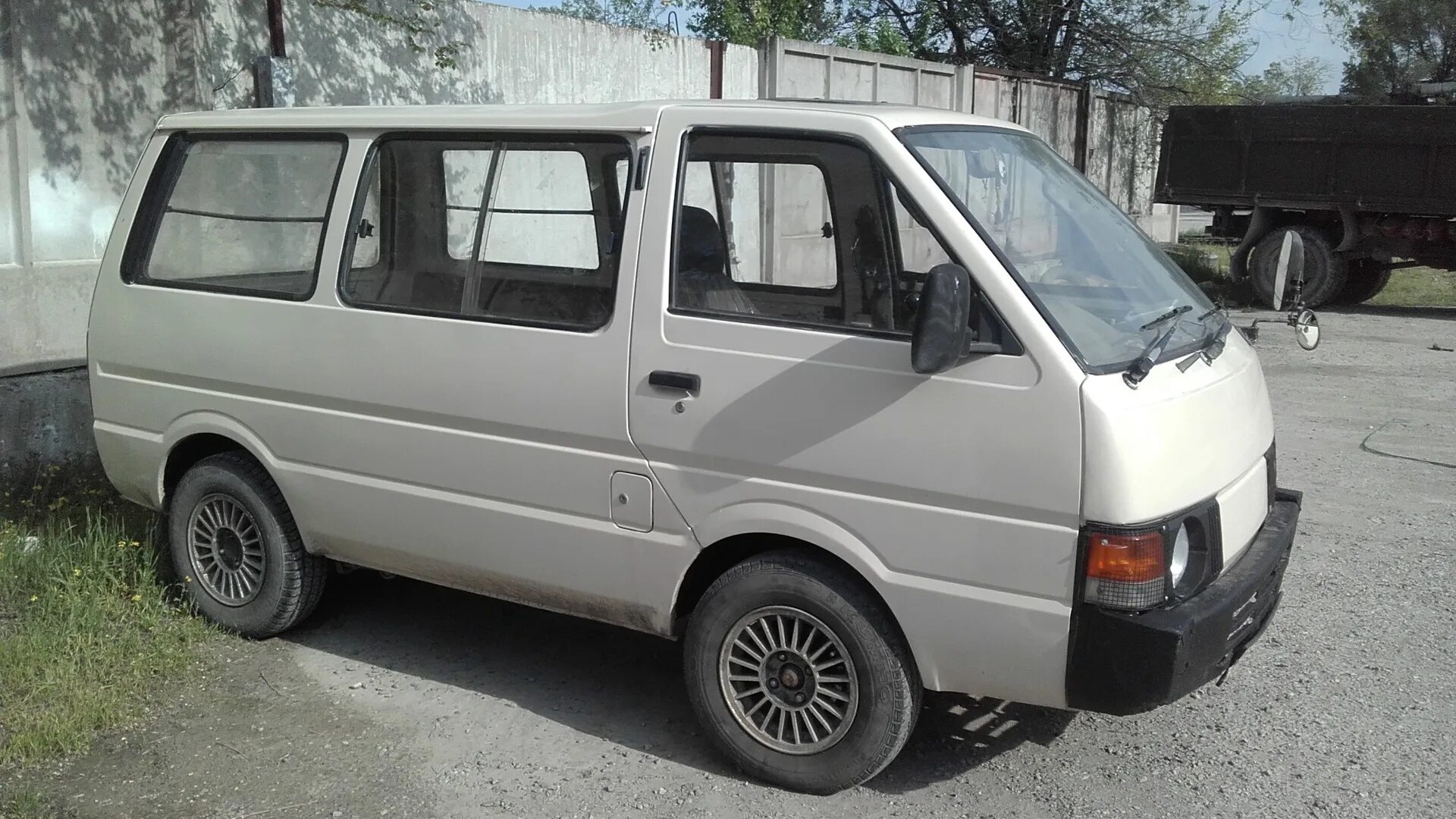 Ниссан ванет фото Nissan Vanette (1G) 1.7 гибридный 1989 ВаНеТаЗ на DRIVE2