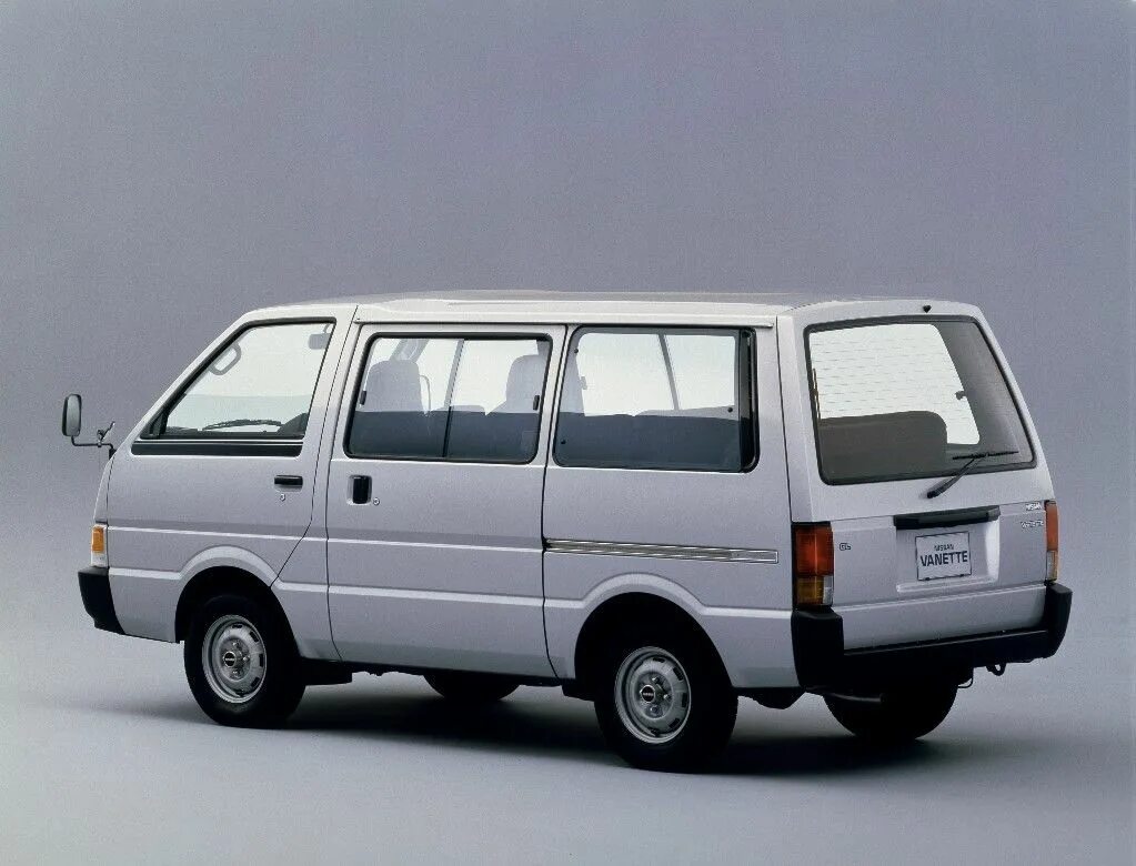 Ниссан ванетте фото Nissan Vanette (C22) '09.1985–03.1994 Nissan vans, Nissan cars, Hot wheels toys