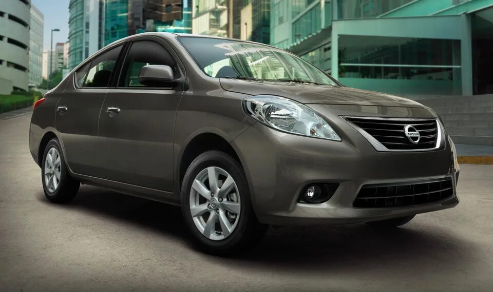 Ниссан верса фото Lanzamiento: Nissan Versa