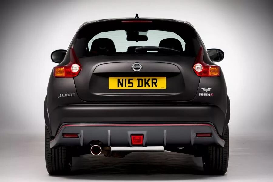 Ниссан вид сзади фото Nissan Juke Dark Knight Rises by Nismo 2012 года выпуска для рынка Великобритани
