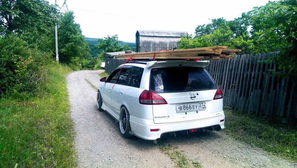 Ниссан вингроуд у11 тюнинг Багажник на крышу из "говна и палок")) - Nissan Wingroad (Y11), 2 л, 1999 года т