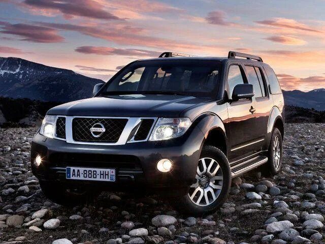 Ниссан внедорожник модели с названиями фото Замена аккумулятора на Nissan Pathfinder III Рестайлинг 2010 - 2014 2.5d (190 л.