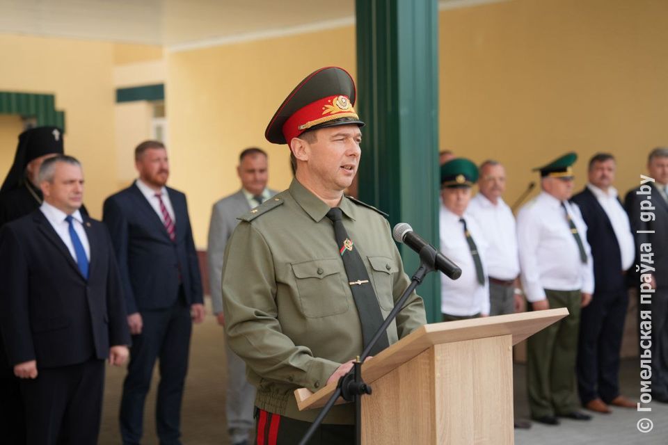 Ниссан юрий александрович гомельская пограничная группа фото Сердце и мозг воинской части: после реконструкции открыто здание управления Гоме