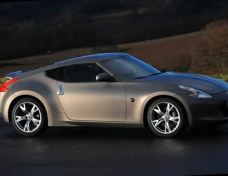 Ниссан z фото Nissan 370Z Photos and Specs. Photo: Nissan 370Z model and 24 perfect photos of 