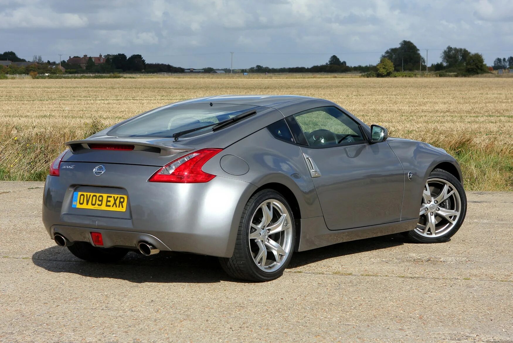 Ниссан z фото Used Nissan 370Z Coupe (2009 - 2020) boot space, practicality and safety Parkers