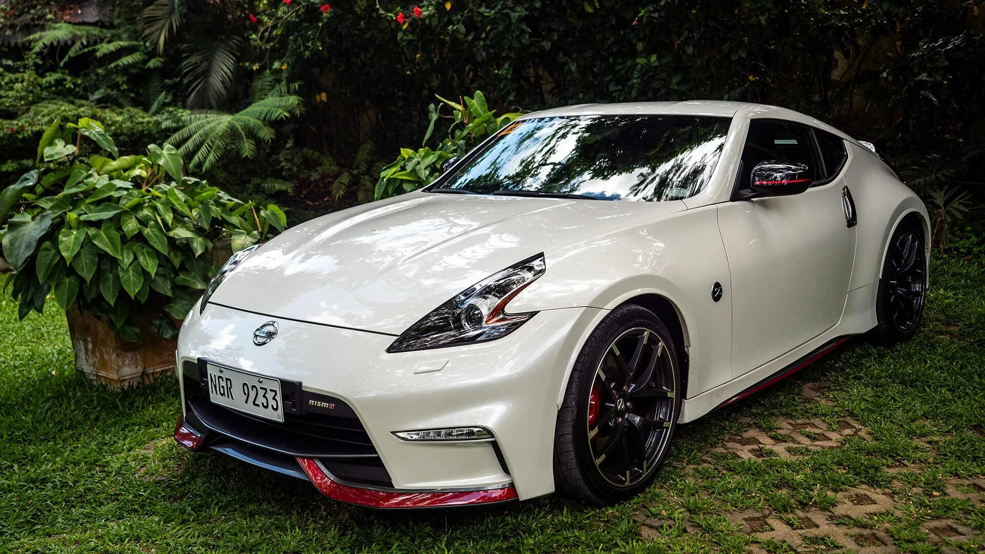 Ниссан z370 фото 2021 Nissan 370Z Nismo: Review, Price, Specs