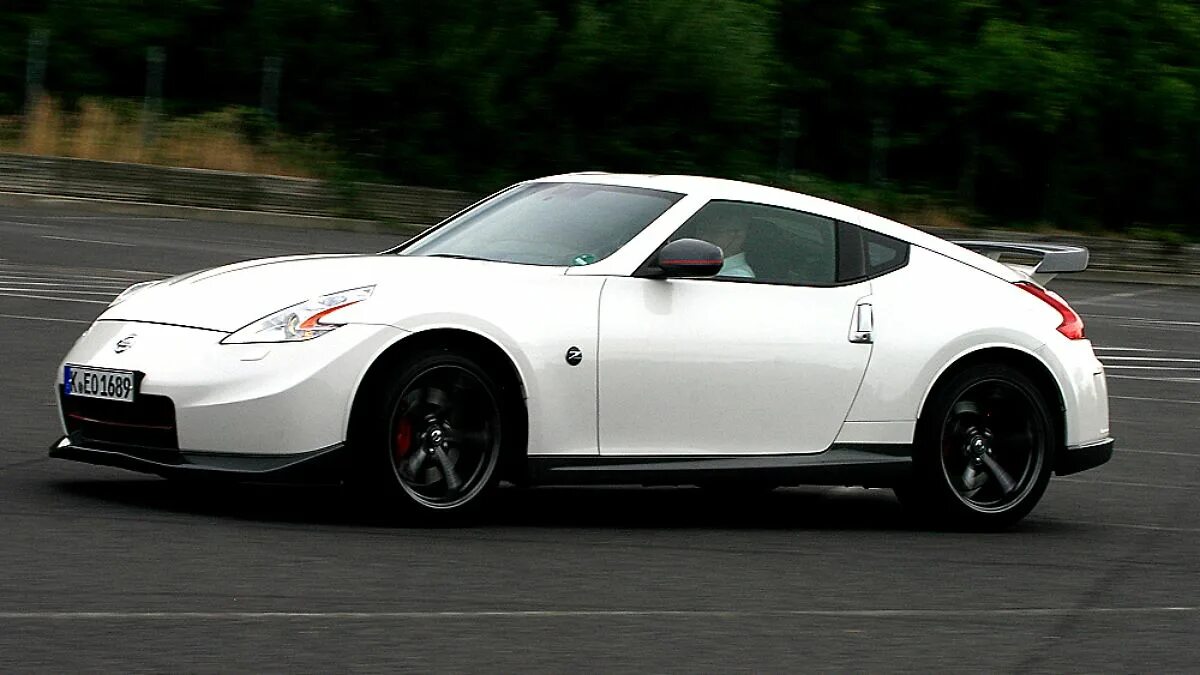 Ниссан z50 фото Nismo bietet viele Pferdchen fürs Geld: Nissan 370Z aus der Sportschmiede - n-tv