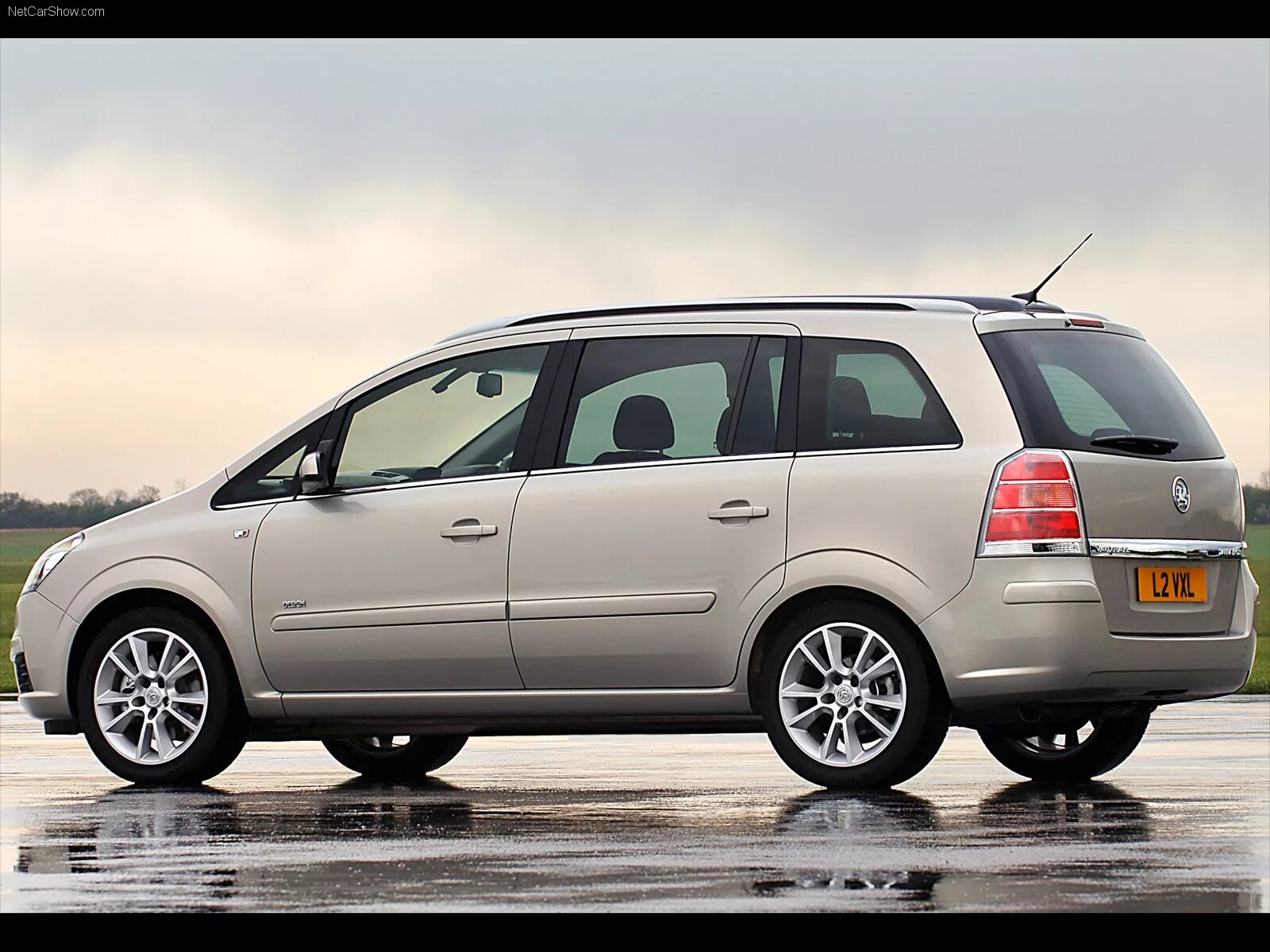 Ниссан зафира фото Vauxhall Zafira фото № 35908 автомобильная фотогалерея Vauxhall Zafira на Авторы