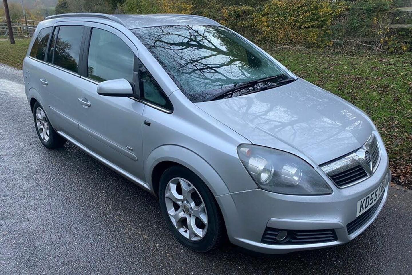 Ниссан зафира фото hostinský svatba hodiny nissan zafira Opice prohrát ztratit se