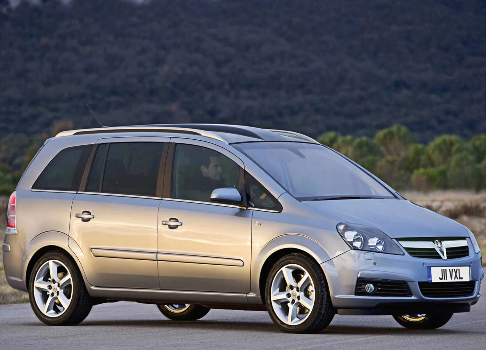 Ниссан зафира фото Vauxhall Zafira фотоальбом - автомобильный журнал Simplycars.ru