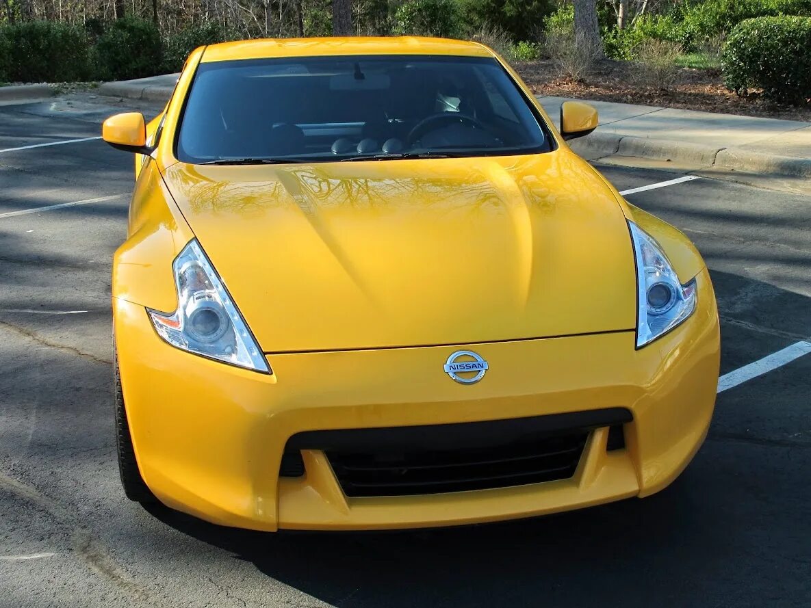 Ниссан желтый фото 370Z For Sale 2009 Chicane Yellow 370Z, looking for a new Home - Nissan 370Z For
