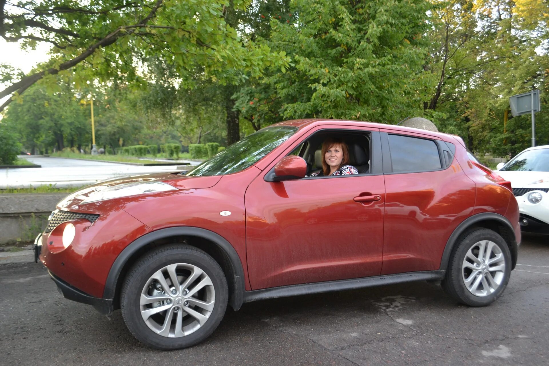 Ниссан жук 2011 фото Я и Энтони. Знакомьтесь) - Nissan Juke (1G), 1,6 л, 2011 года фотография DRIVE2