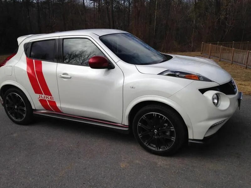 Ниссан жук белая тюнинг Any cool vinyl designs? Nissan juke, Car sticker design, Nissan