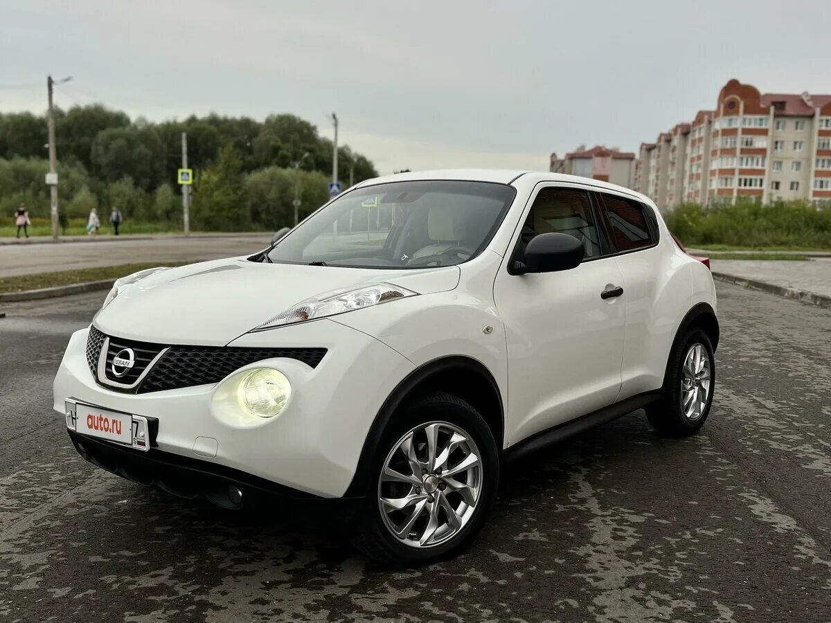 Ниссан жук белый фото Купить б/у Nissan Juke I 1.6 CVT (117 л.с.) бензин вариатор в Гагарине: белый Ни