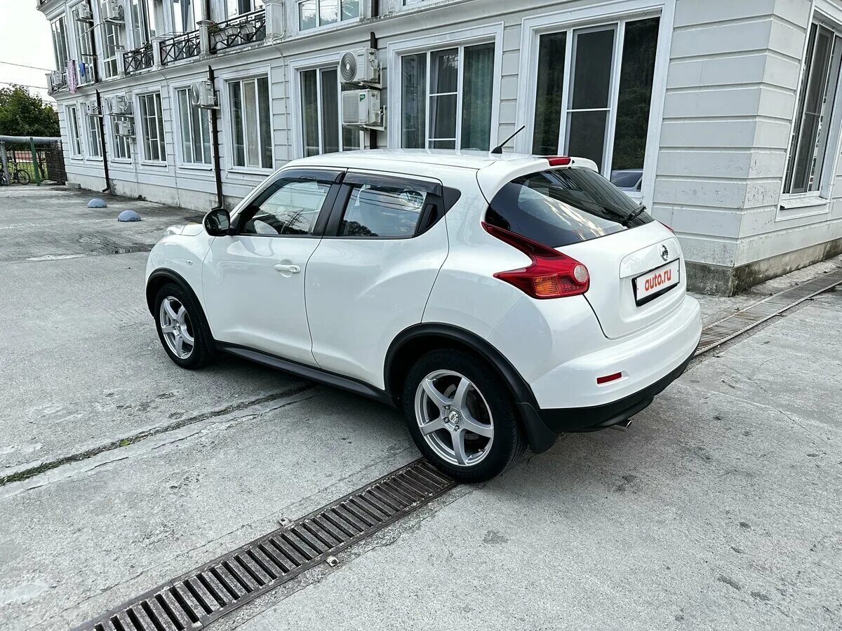 Ниссан жук белый фото Купить б/у Nissan Juke I 1.6 CVT (117 л.с.) бензин вариатор в Сочи: белый Ниссан