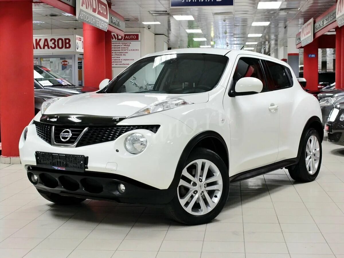 Ниссан жук белый фото Купить б/у Nissan Juke I 1.6 CVT (190 л.с.) 4WD бензин вариатор в Москве: белый 
