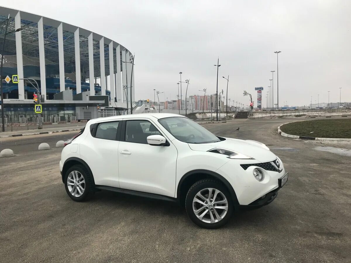 Ниссан жук белый фото Купить б/у Nissan Juke I Рестайлинг 1.6 CVT (117 л.с.) бензин вариатор в Нижнем 