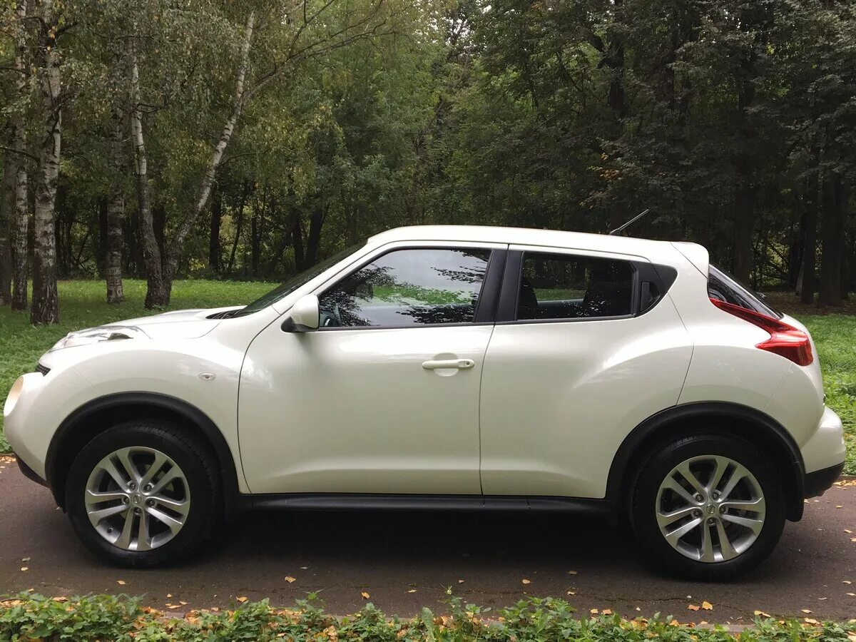 Ниссан жук белый фото Купить б/у Nissan Juke I 1.6 MT (117 л.с.) бензин механика в Подольске: белый Ни