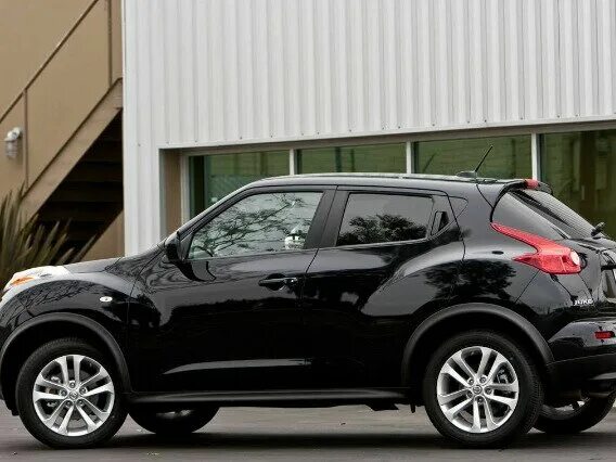 Ниссан жук черный фото Купить б/у Nissan Juke I 1.6 CVT (117 л.с.) бензин вариатор в Самаре: коричневый