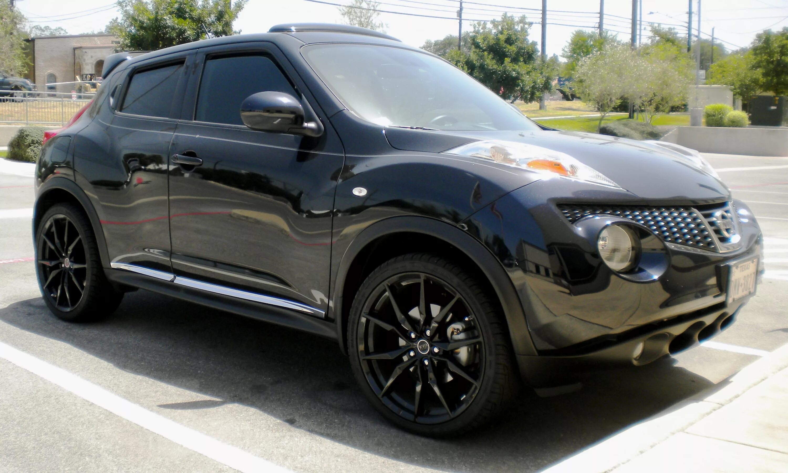 Ниссан жук диски фото Car Nissan Juke on Status S832 Toro Wheels California Wheels