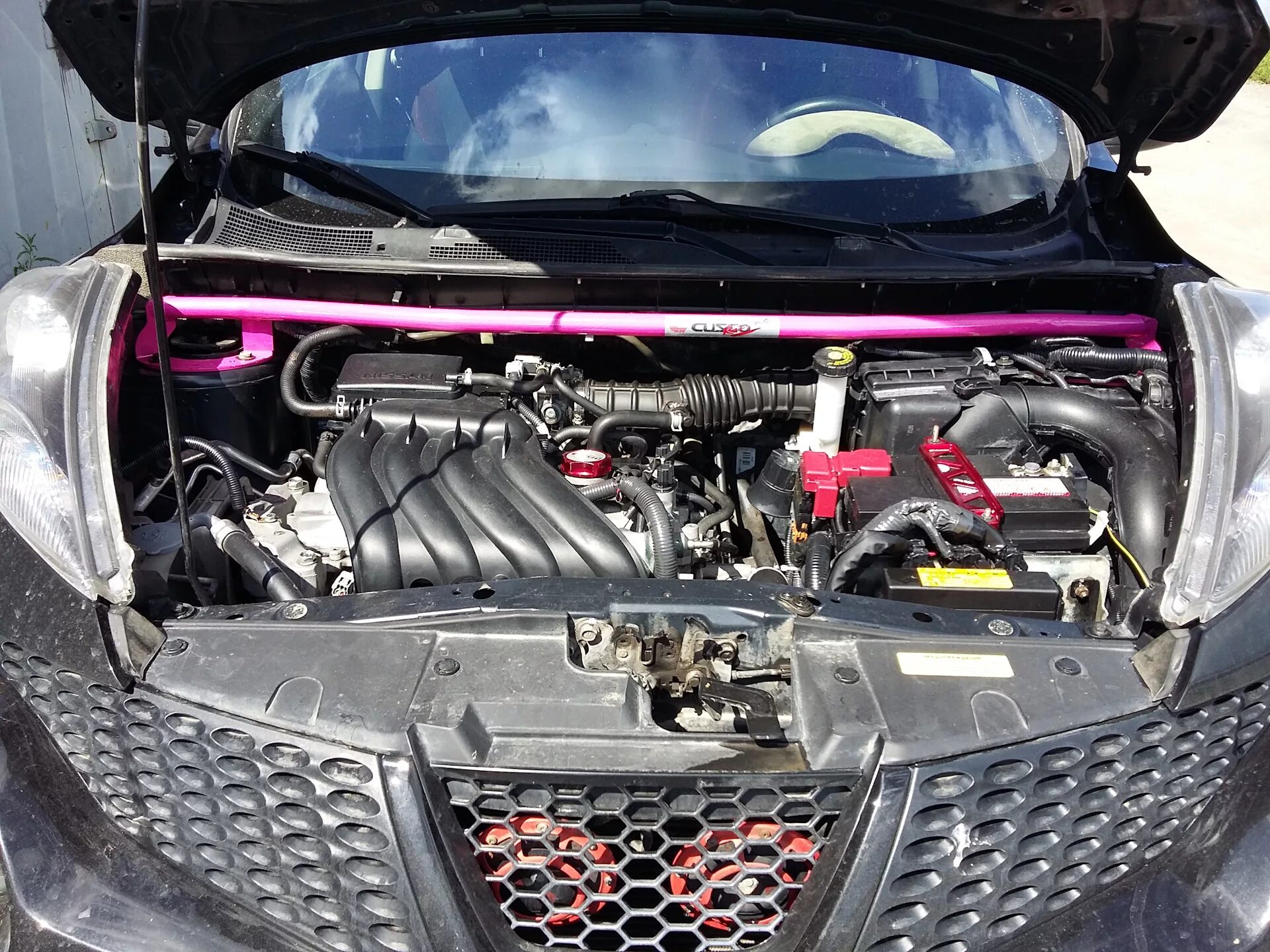 Ниссан жук фото под капотом Мойка двигателя. - Nissan Juke (1G), 1,6 л, 2014 года мойка DRIVE2