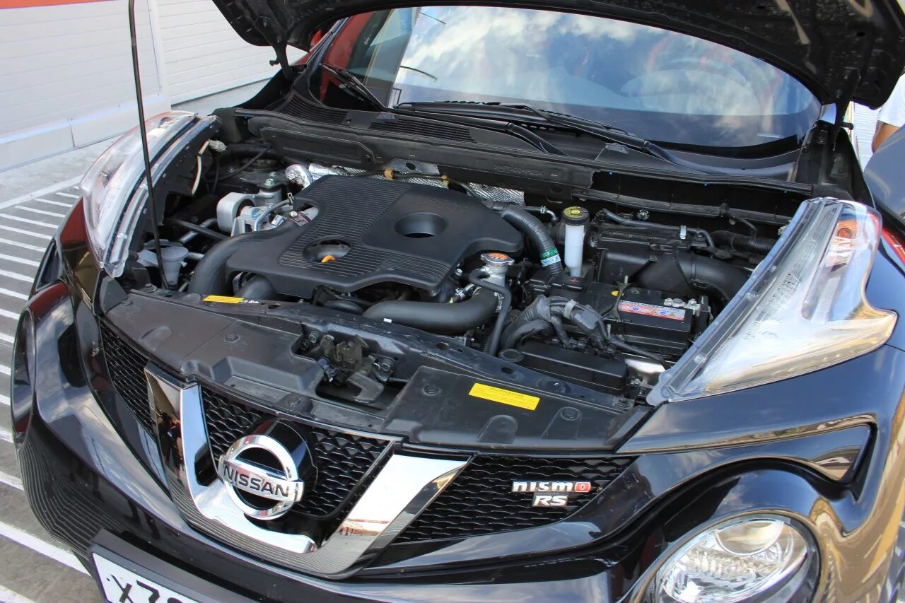 Ниссан жук фото под капотом Тест-драйв Nissan Juke Nismo RS: самый ядовитый "Джук" - Журнал Движок.