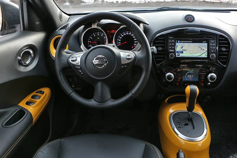 Ниссан жук фото салона Фото Nissan Juke Ниссан джук 2015 - интерьер (салон), экстерьер
