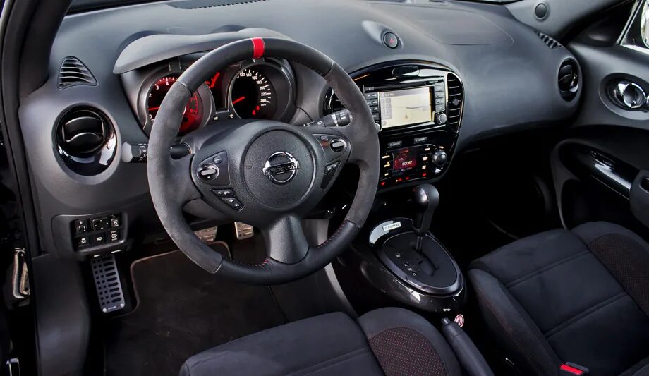 Ниссан жук фото салона Пишем историю на асфальте шинами модели Nissan Juke Nismo - ДРАЙВ