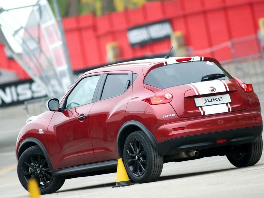 Ниссан жук фото сзади Nissan Juke 190HP Limited Edition 2011 года выпуска. Фото 7. VERcity