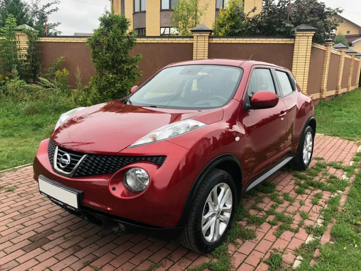 Ниссан жук красная фото Купить б/у Nissan Juke I 1.6 CVT (117 л.с.) бензин вариатор в Брянске: красный Н