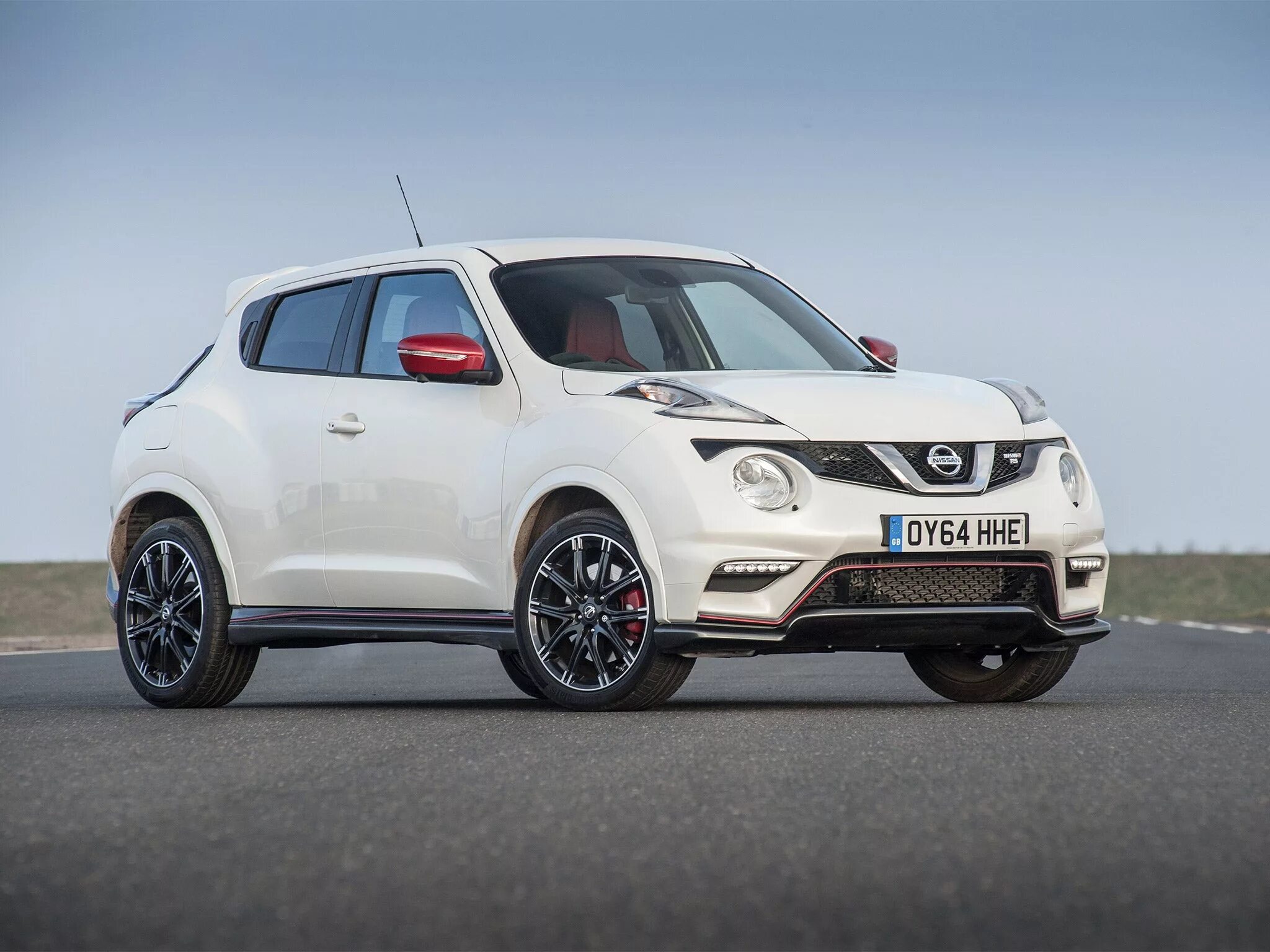 Ниссан жук нисмо фото Nissan Juke Nismo RS, motoring review: A hot hatch challenger? It's not even a n