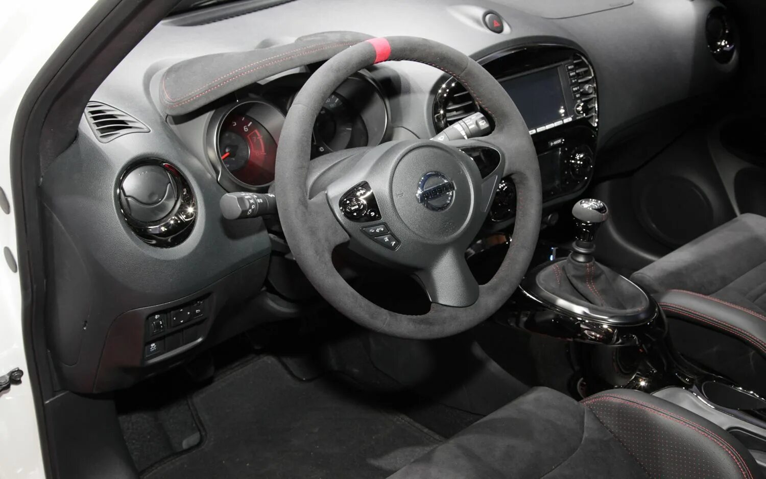 Ниссан жук салон внутри фото Nissan Juke Nismo Interior
