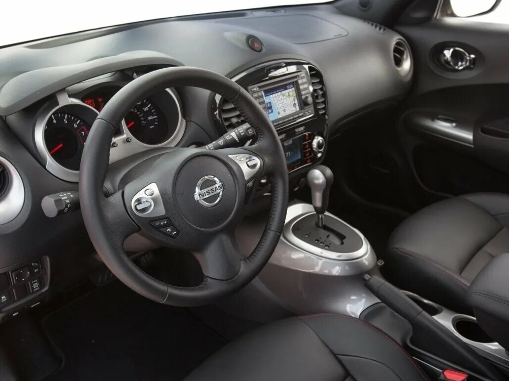 Ниссан жук салон внутри фото Купить б/у Nissan Juke I 1.6 MT (117 л.с.) бензин механика в Архангельске: белый