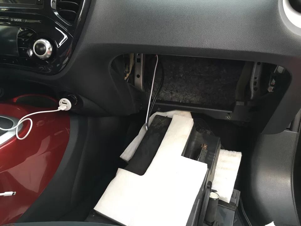 Ниссан жук салонный фильтр где находится фото Замена салонного фильтра - Nissan Juke (1G), 1,6 л, 2012 года плановое ТО DRIVE2