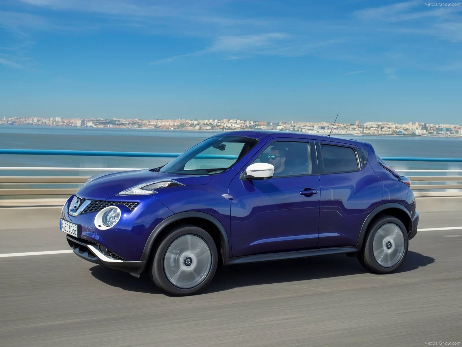 Ниссан жук синий фото Новое поколение Nissan Juke 2020 будет представлено в Женеве