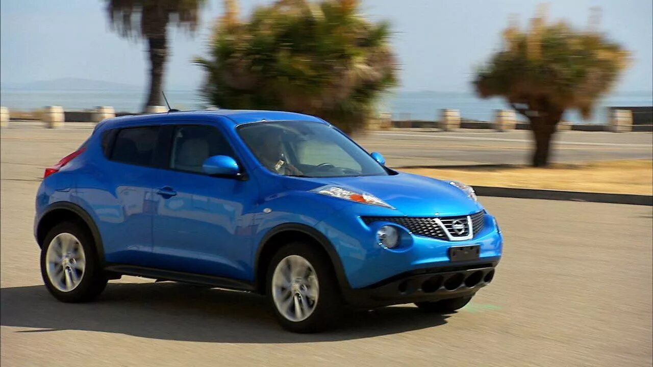 Ниссан жук синий фото 2012 Nissan Juke SV - Car Tech - YouTube