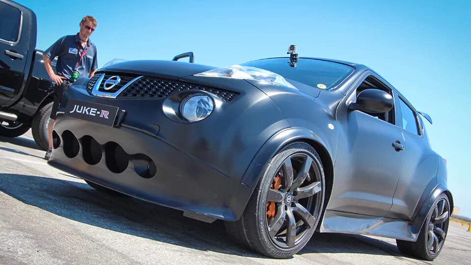 Ниссан жук тюнинг фото Nissan Juke-R, a 570-hp Babyzilla: Motoramic Drives