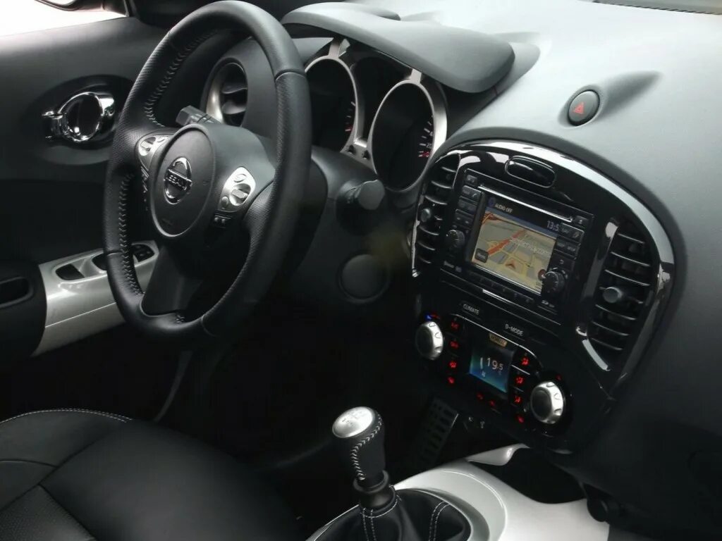 Ниссан жук внутри фото Nissan Juke - фотогалерея компактного кроссовера Allroader.ru