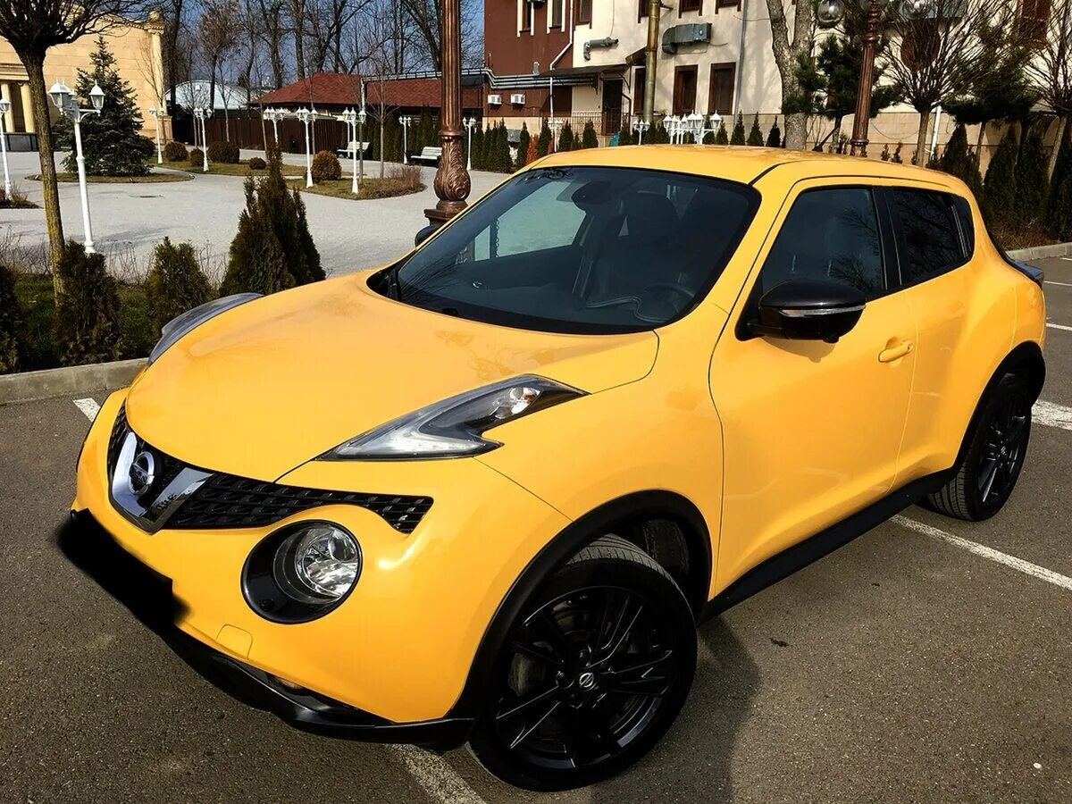 Ниссан жук желтый фото Купить б/у Nissan Juke I Рестайлинг 1.6 CVT (117 л.с.) бензин вариатор в Краснод