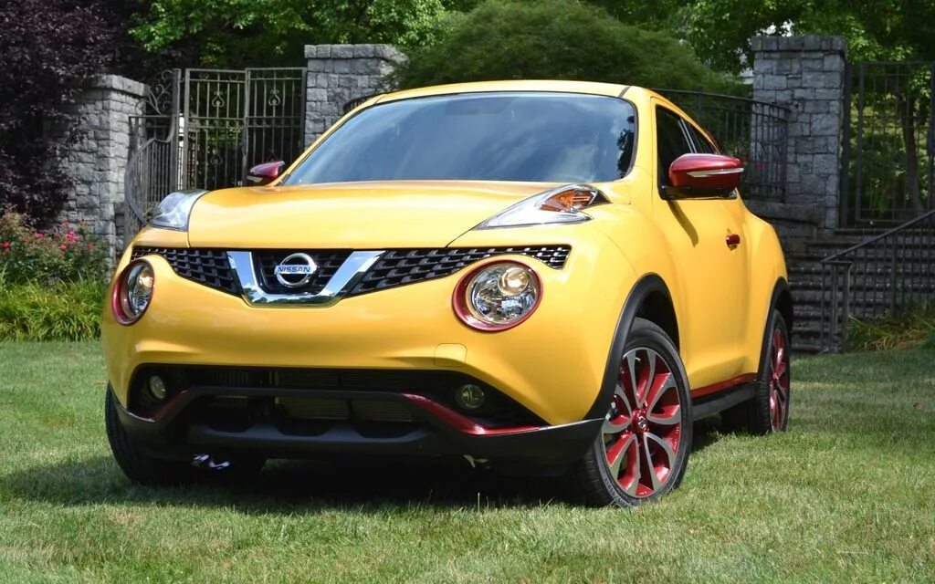 Ниссан жук желтый фото 2015 Nissan Juke: Exclusive Pictures! Nissan juke, Nissan, Unique cars