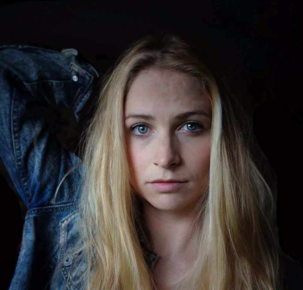 Нив алгар фото Raised by Wolves - Cast Announced for TNT & Ridley Scott's Sci-Fi Series