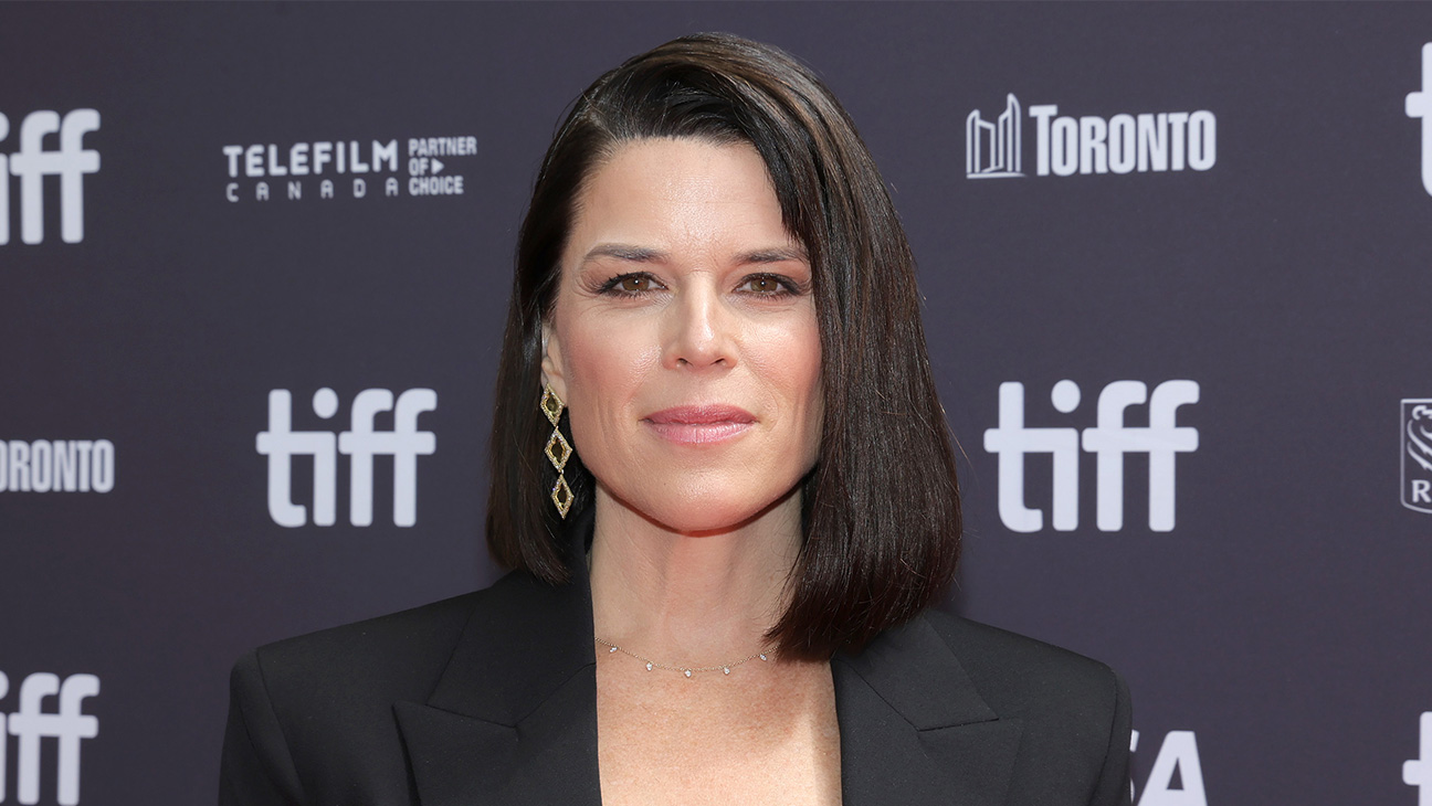 Нив кэмпбелл 2024 фото Neve Campbell on Returning to 'Scream' Amid Franchise Fallout