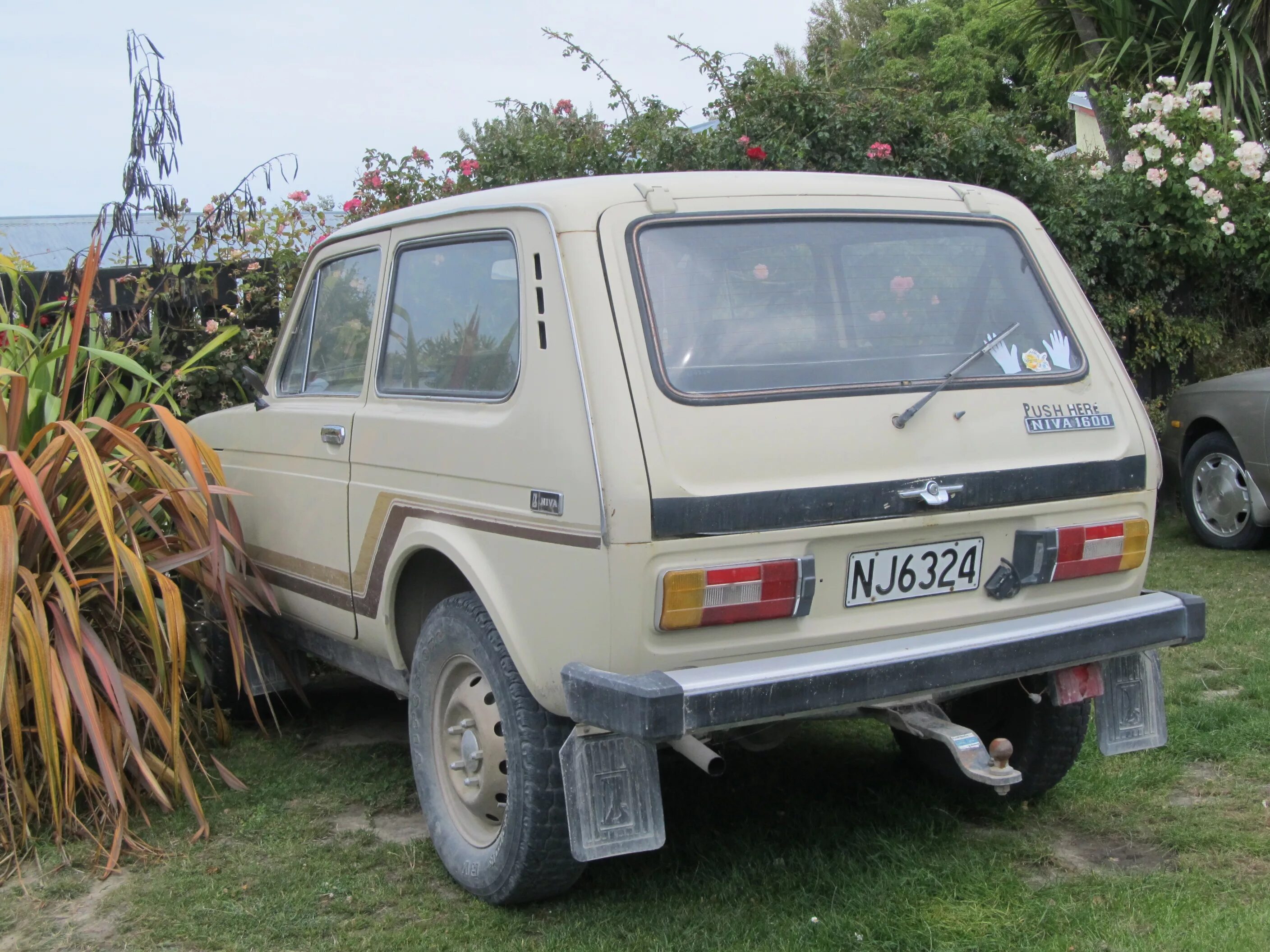 Нива 1600 фото File:1987 Lada Niva 1600 (7224230542).jpg - Wikimedia Commons