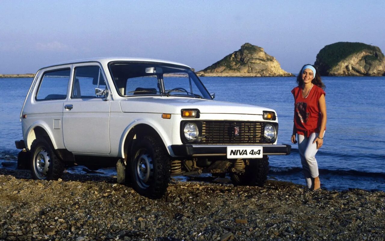 Нива 1977 фото Рейтинг самых долгоживущих моделей в истории (Lada 4x4 есть!