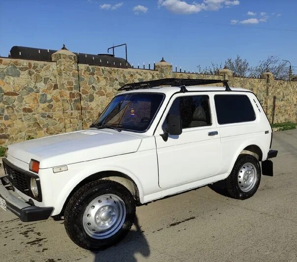 Нива 2000 года фото Sell Niva 2000year, 2 owners,in good condition for their years,GAZ,farkop,roof t