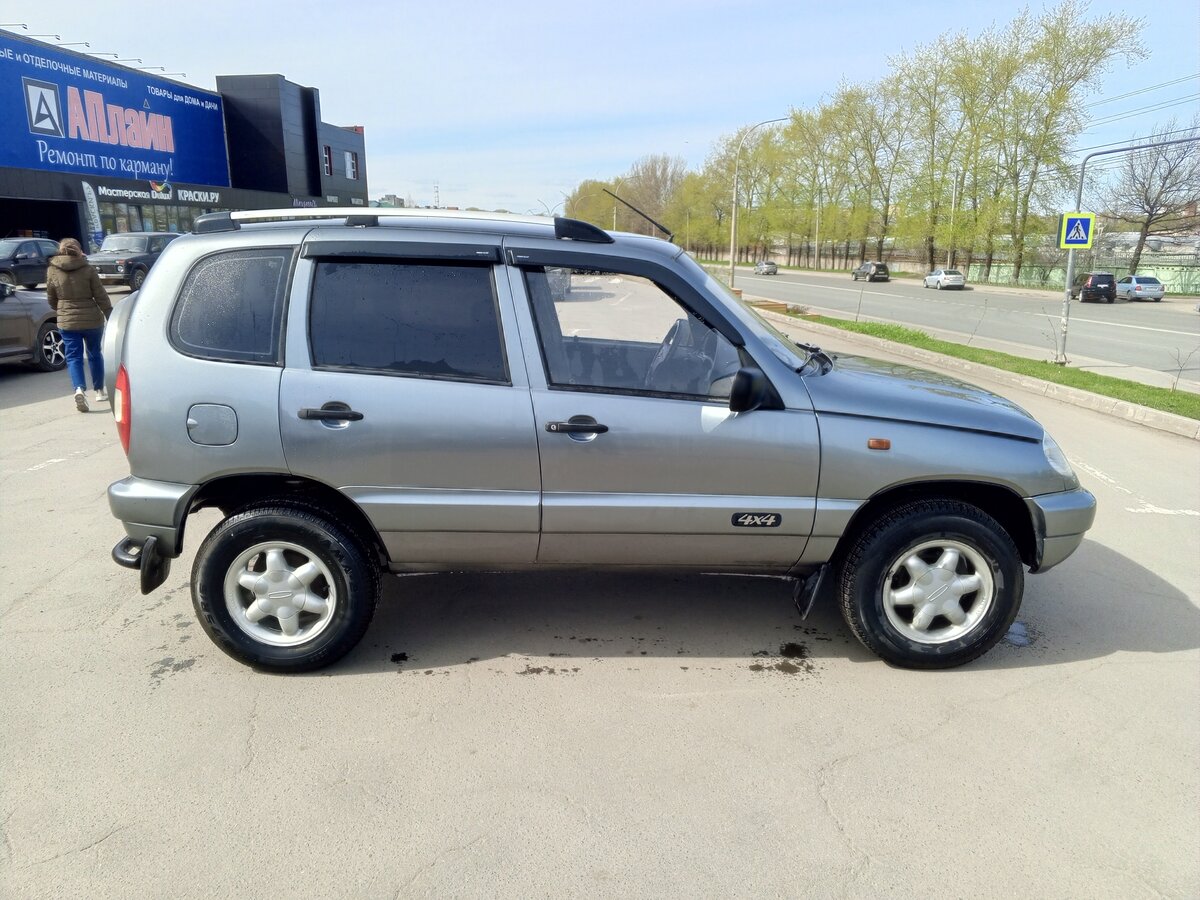 Нива 2005 год фото Купить б/у Chevrolet Niva I 1.7 MT (80 л.с.) 4WD бензин механика в Вологде: серы