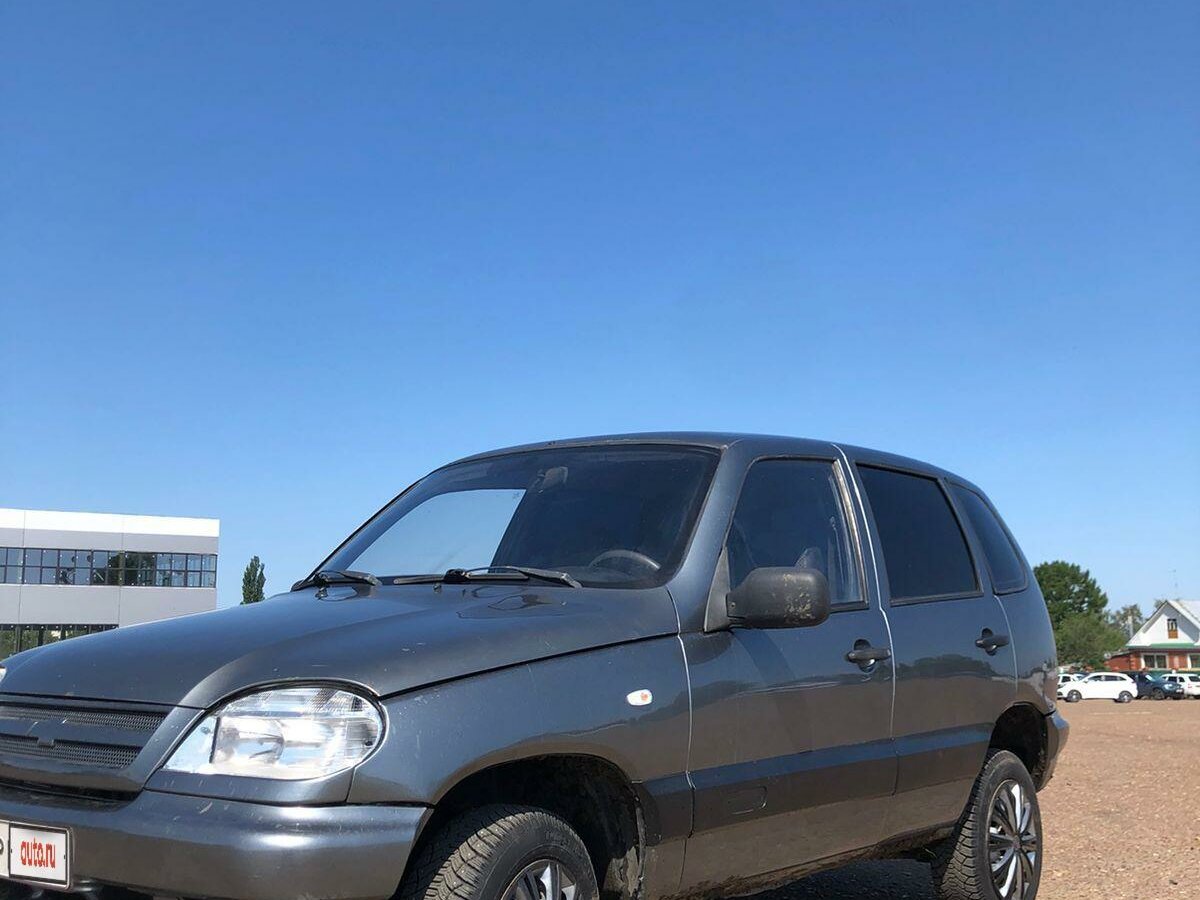 Нива 2005 год фото Купить б/у Chevrolet Niva I 1.7 MT (80 л.с.) 4WD бензин механика в Бирске: серый