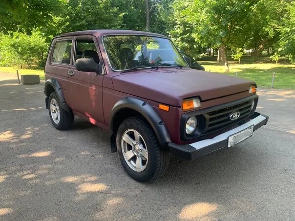 Нива 2009 года фото I will sell Niva 2009, run 170,000km, without redheads and rot, painted with a r
